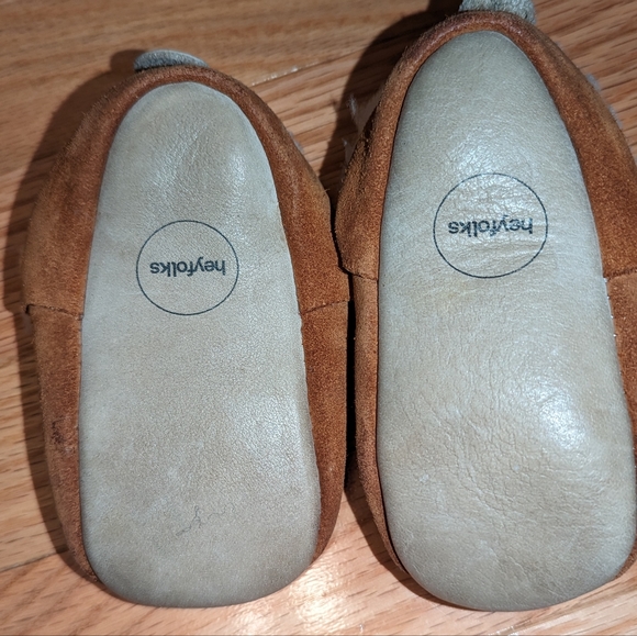 Hey Folks Slippers - Size 4 - Picture 2 of 2
